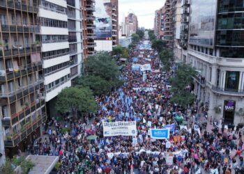 Comunicado completo de las universidades: «La educación nos salva y nos hace libres. Convocamos a la sociedad Argentina a defenderla»