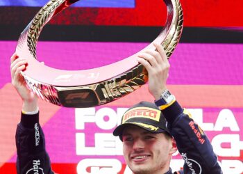 Verstappen conquistó China