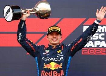 Verstappen brilló en Japón
