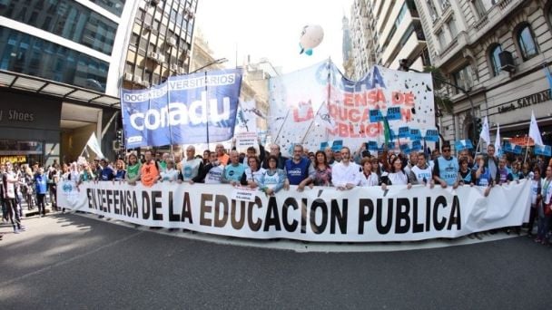 Marcha universitaria en Córdoba: así será el recorrido, los cortes y desvíos del transporte urbano