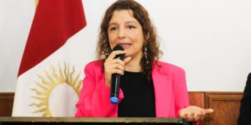 Eva Acosta: "Es necesario empezar ahora con la campaña de vacunación contra el dengue”