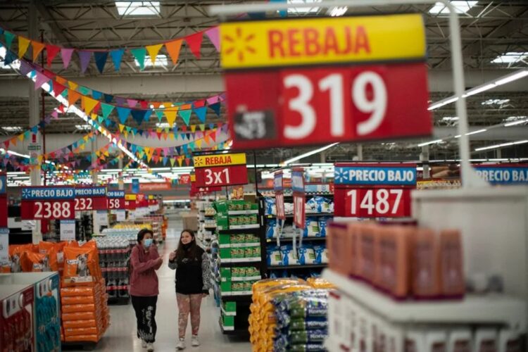 El Gobierno apuesta a que la inflación bajó en julio