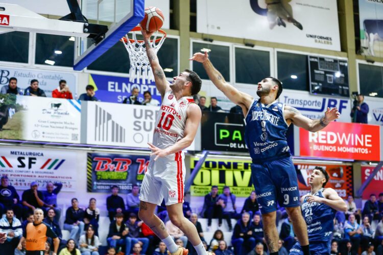 Instituto derrotó a Independiente de Oliva