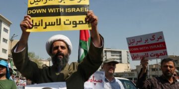 Israel lanzó un ataque sobre territorio iraní en respuesta a la ofensiva de Teherán