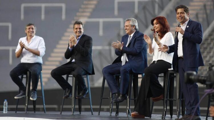 Crece la interna con La Cámpora en el peronismo Crece la interna con La Cámpora en el peronismo