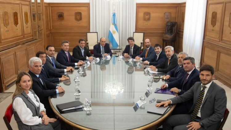 Guillermo Francos y Nicolás Posse recibieron a los gobernadores en la Casa Rosada
