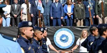 Llaryora: «El Estado tiene que trabajar para recuperar las islas»