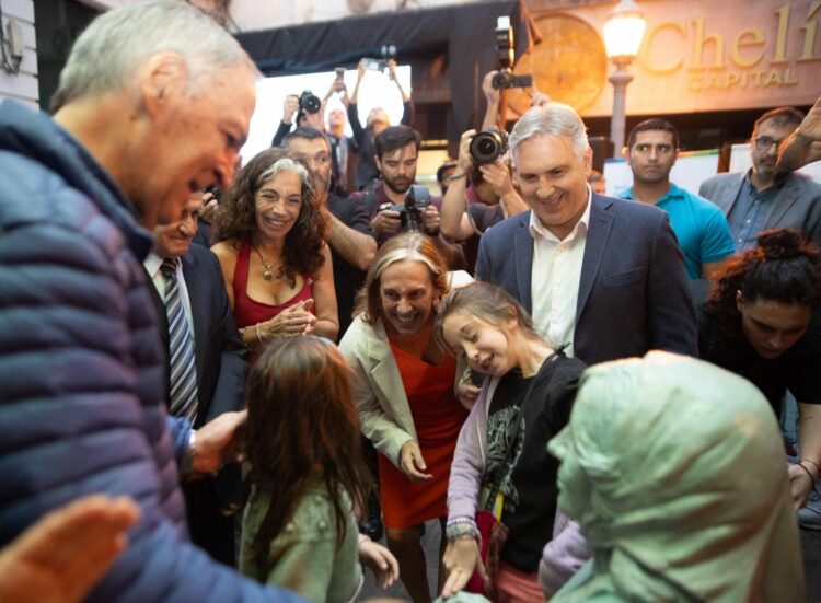 Llaryora y Schiaretti compartieron un acto en homenaje a Sonia Torres