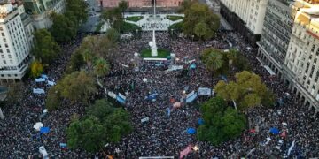 Sin dar certezas, el Gobierno recalcula y convocará a una mesa de diálogo a los rectores