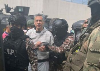 El exvicepresidente de Ecuador salió de la cárcel para ser internado por una intoxicación con medicamentos