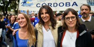 Un variopinto abanico de políticos se sumó a la marcha universitaria