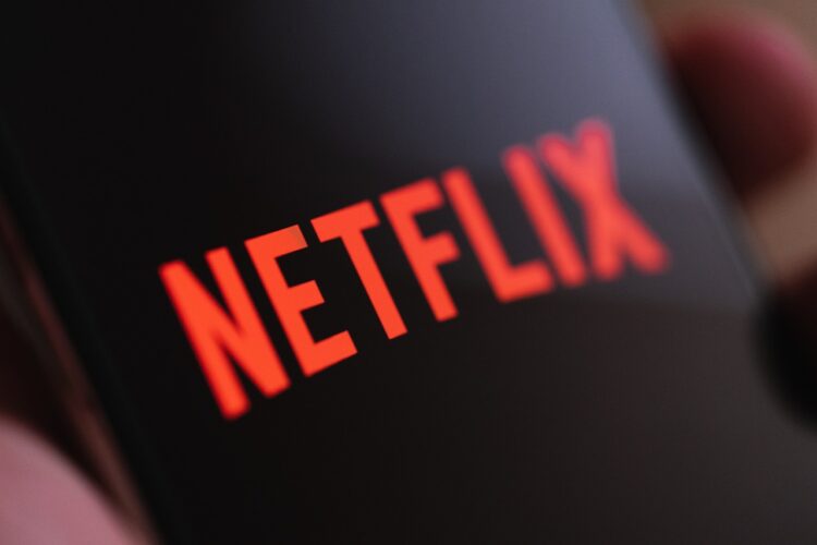 Netflix ajusta sus tarifas y los nuevos precios reflejan un incremento de hasta un 72%