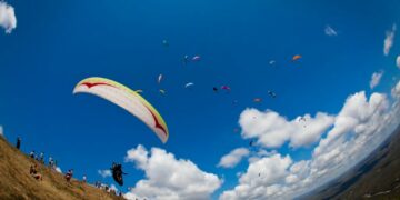 Tres experiencias para volar por el cielo cordobés