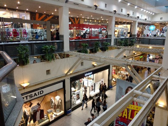 Durante febrero las ventas en los shoppings cayeron un 18,4% interanual