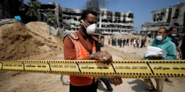 Encuentran fosas comunes en Gaza y la ONU pide investigar