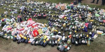 Más de 300 botellas de alcohol y 170 armas blancas, el balance del operativo en el Superclásico