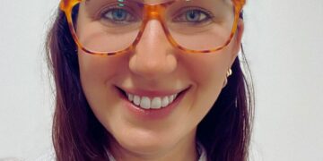 Recortes, efemérides, inteligencia artificial y amigos