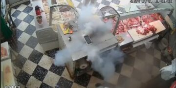 Explotó la terminal de pago mientras hacía una venta en su carnicería