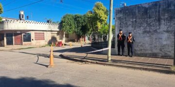 Entró a robar, dos perros lo atacaron y terminó internado