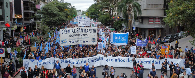 Las calles de Córdoba exhibieron una categórica manifestación colectiva