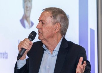 Schiaretti apoyó el “Pacto de Mayo” impulsado por Milei