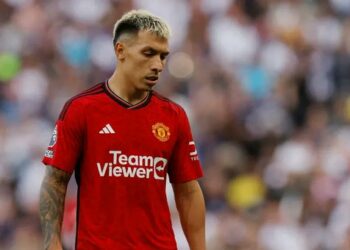 Lisandro Martínez sufrió una nueva lesión