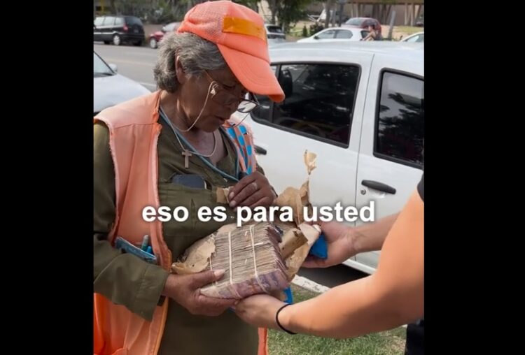 Una naranjita del Parque Sarmiento ganó $ 200.000 por cumplir con un insólito reto