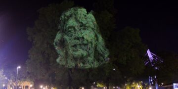 Designaron “Sonia Torres” a la rotonda de Plaza España