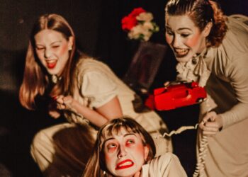 Drama, terror y comedia conviven en el María Castaña