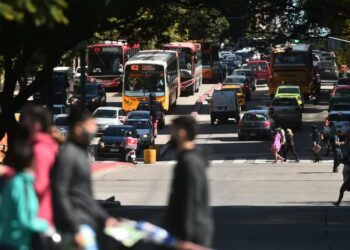 Preocupación por un notable aumento en el uso de autos y motos