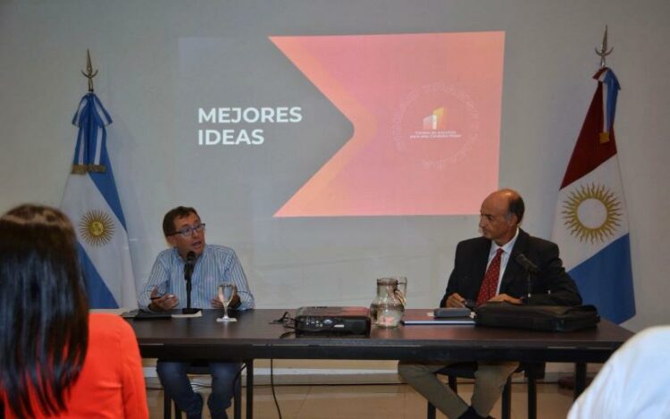 Se realizó un debate en el “Centro de Estudios para una Córdoba mejor”.
