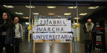 La comunidad universitaria se moviliza hoy en todo el país en defensa de la educación pública