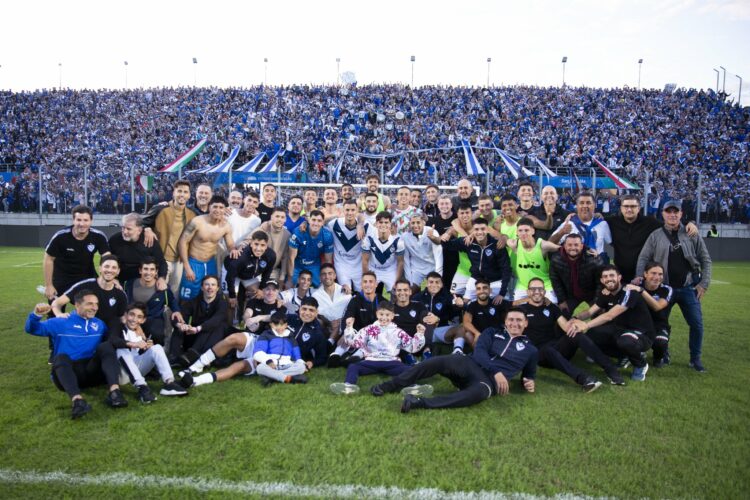 Vélez superó a Argentinos en penales y es el primer finalista