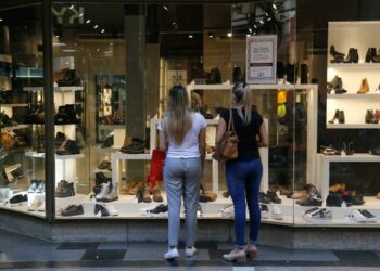 Las ventas caen más de un 20% en los comercios pyme locales