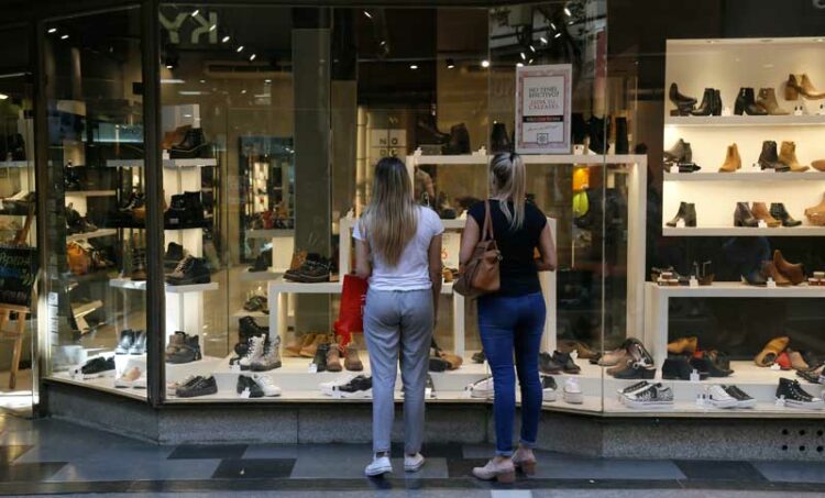 Las ventas caen más de un 20% en los comercios pyme locales