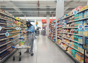 La caída del consumo masivo se profundizó en el mes de marzo