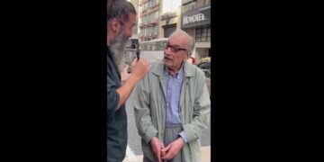 Tiene 98 años, le preguntaron por el amor de su vida y contó una anécdota que dejó sin palabras a todos