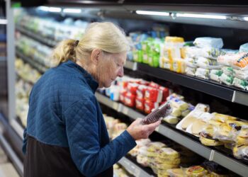 Una encuesta reveló que la inflación pasó al segundo lugar dentro de las preocupaciones de los argentinos
