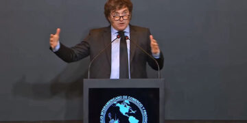 Milei negó que exista un atraso cambiario y cuestionó a economistas