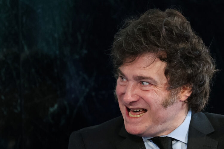 NOTICIAS ARGENTINAS MAYO 17: El 
presidente Javier Milei durante 
la presentación del libro"El 
Camino del Libertario" en 
Madrid. Foto NA:REUTERS/Violeta 
Santos Moura
