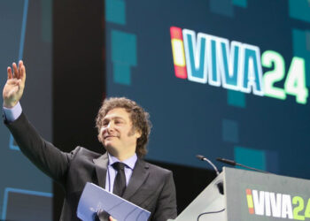 En España aseguran que el gobierno argentino había anunciado el viaje de Milei como “una visita privada”