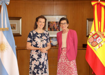 La embajadora de España ya se fue de Argentina por el conflicto entre Milei y Sánchez