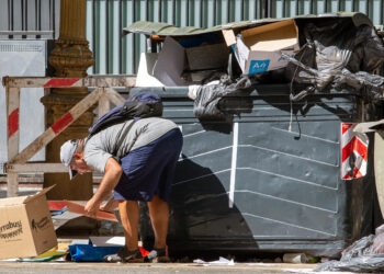 Los bajos salarios y la pobreza desplazaron a la inflación de los principales problemas de los argentinos