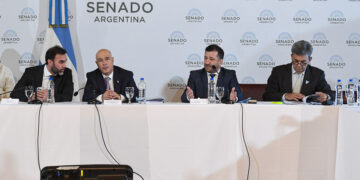 El oficialismo no logró avanzar con la ley Bases y el debate continuará la próxima semana