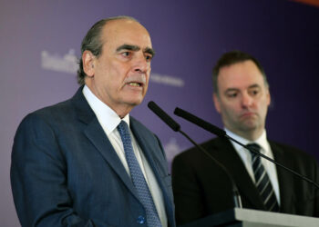 Francos anunció la designación de Sturzenegger en un ministerio