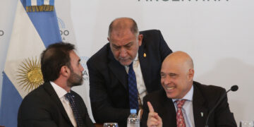 Ley Bases y paquete fiscal: El oficialismo concretó la firma de los dictámenes y podrá sesionar en el Senado