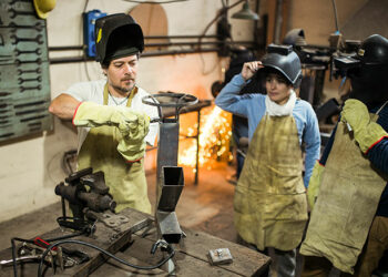 La Escuela de Oficios de la UNC abre las preinscripciones para sus cursos: requisitos y cómo anotarse