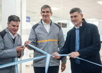 Passerini y Renault inauguraron el espacio Metaverso Industrial en la planta de Santa Isabel