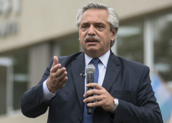 Fernández recusó al juez Julián Ercolini y pidió apartarlo de la causa de los seguros