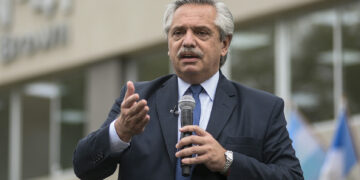 Fernández recusó al juez Julián Ercolini y pidió apartarlo de la causa de los seguros